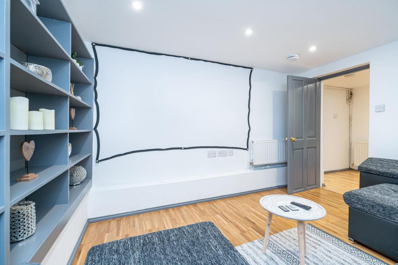 Luxury Five Bedroom Deluxe Duplex I Centre I Fountainpark Appartement *
