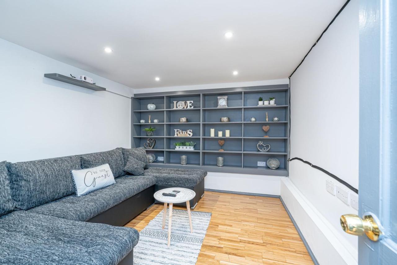 Luxury Five Bedroom Deluxe Duplex I Centre I Fountainpark Appartement